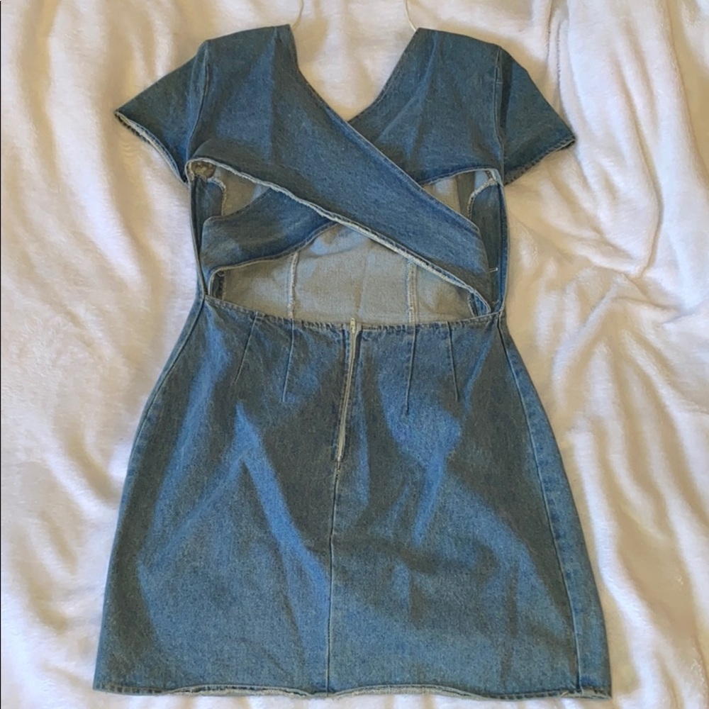 Vintage open back denim dress 👗